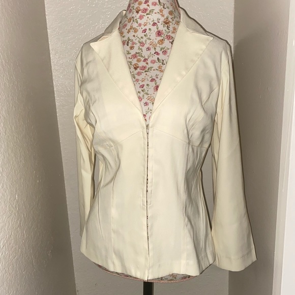 Wrapper Tops - Collared blouse